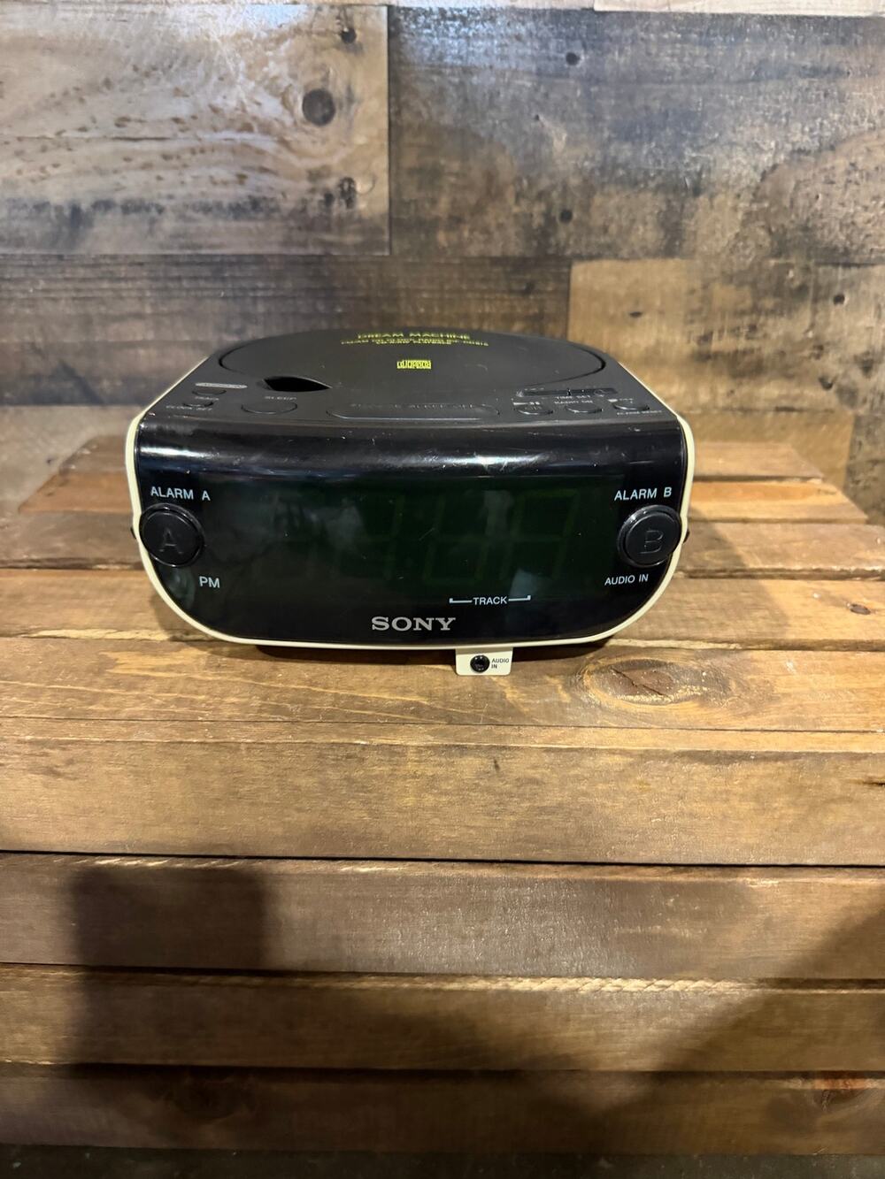 Sony Dream Machine ICF-CD815 CD Player/AM FM Clock Radio Alarm Clock - Tested
